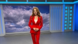 Dana Iancu in costum rosu
