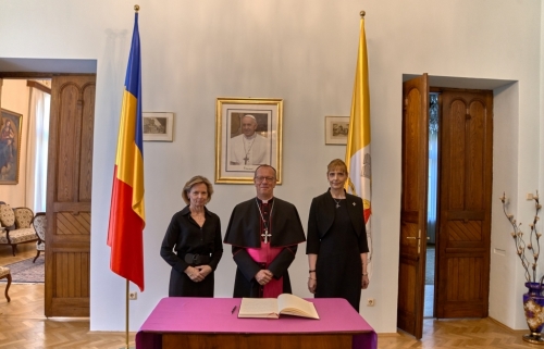 (w500) NunÈ›iatur