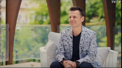 Rețeaua de idoli - Mircea Cantor
