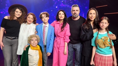 Musicalul INVIZIBILII urcă pe scena emisiunii “Dăruieşte Românie”