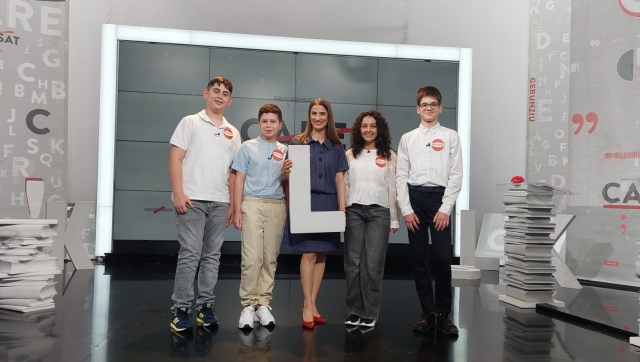 Copii şi adulţi campioni la vocabular intră în aventura „Care pe care”
