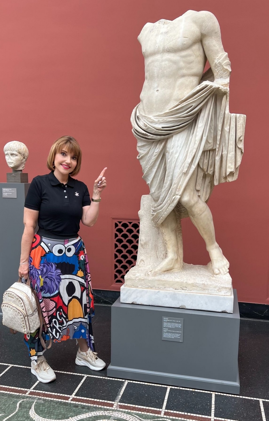 (w882) statuie /