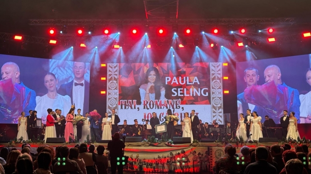 „Hai, române, joacă bine!”, ne îndeamnă maramureșeanca Paula Seling. Ansamblul Folcloric „Transilvania”, aniversat la TVR 1