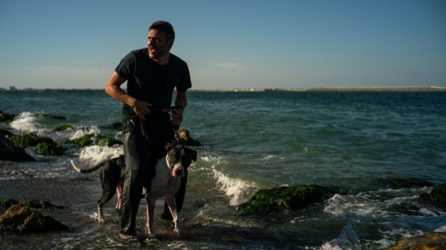 O poveste despre dragoste şi exil, în filmul „Om Câine”, la TVR 2