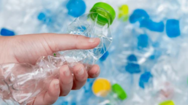 Producția globală de plastic a explodat în ultimele decenii 