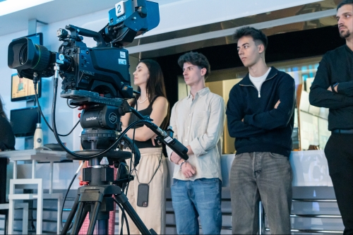 WORKSHOP ÎN TVR. În culisele Televiziunii Române, alături de tineri actori și studenți