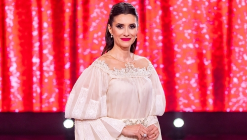„Petrecere... cu cântec”: Mariana Anghel, sărbătorită la 45 de ani de carieră