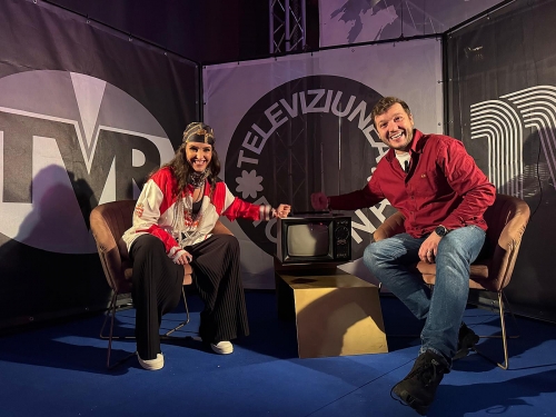 De la breaking news la „Dragostea din tei” – vedetele TVR au dansat la Nostalgia Imaginarium