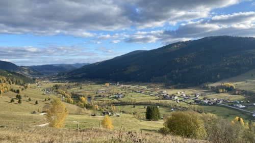 „Exclusiv în România”: Prindem gust de aventură în Ţara Dornelor