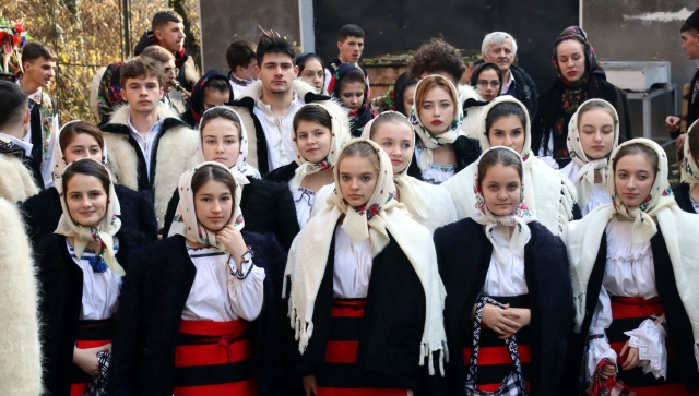 Colindele și călătoria lor prin lume