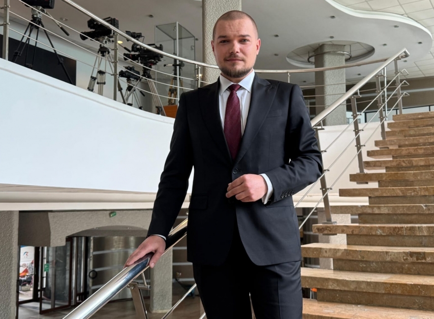 (w882) Oamenii È™