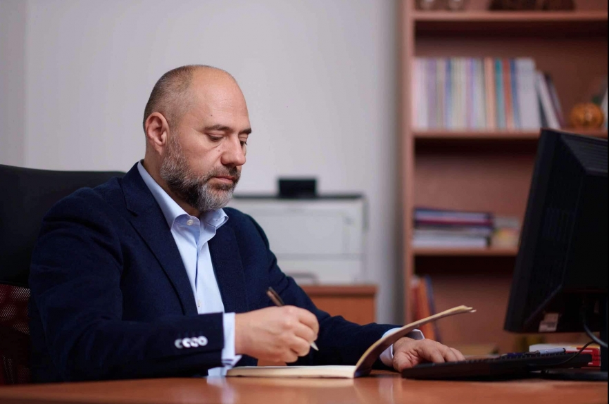 (w882) Oamenii È™