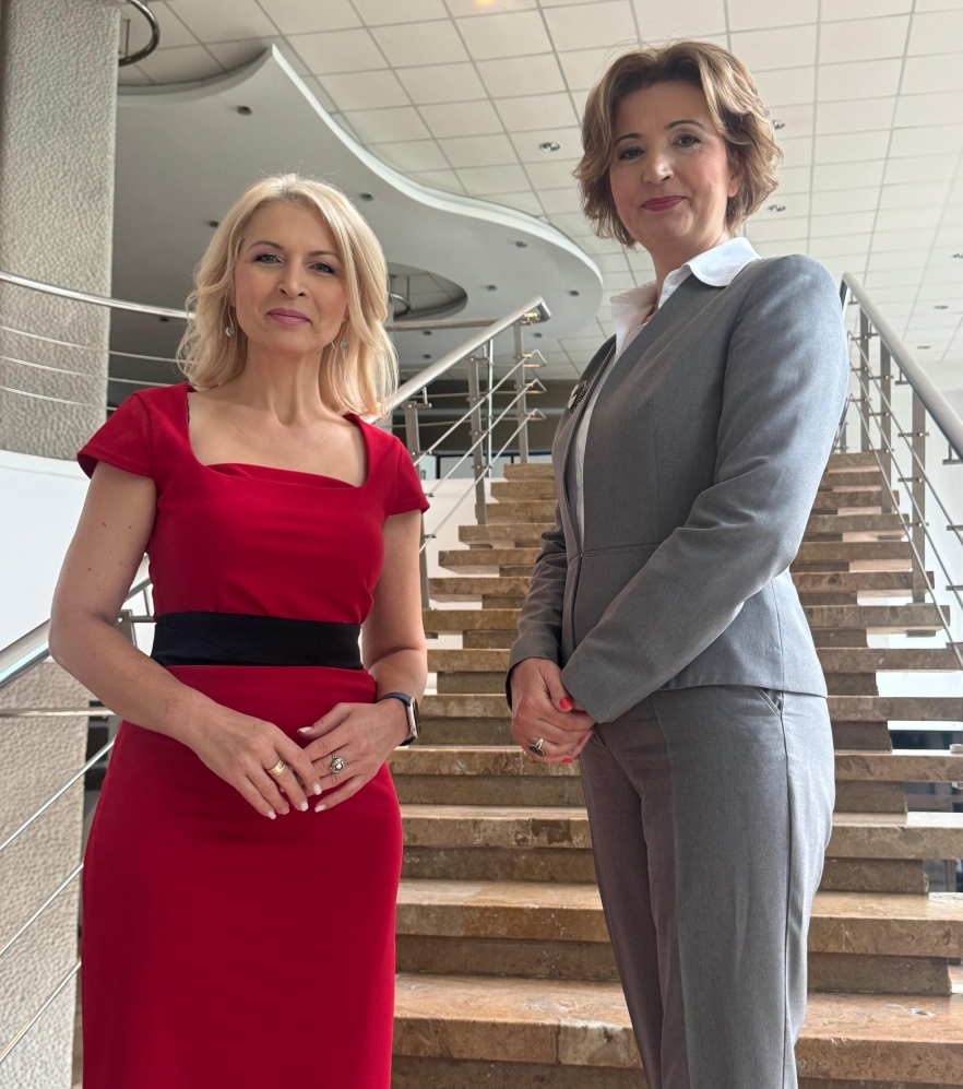 (w882) HÄƒrÈ›uire