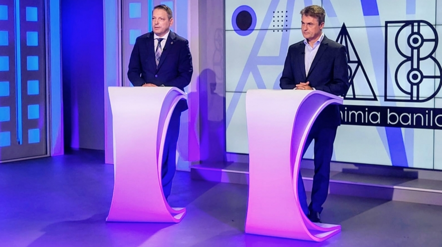 (w882) PiaÈ›a for