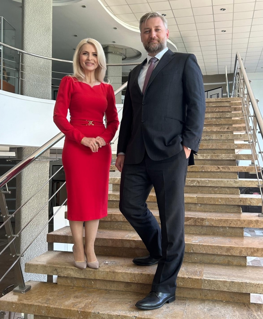 (w882) Oamenii È™