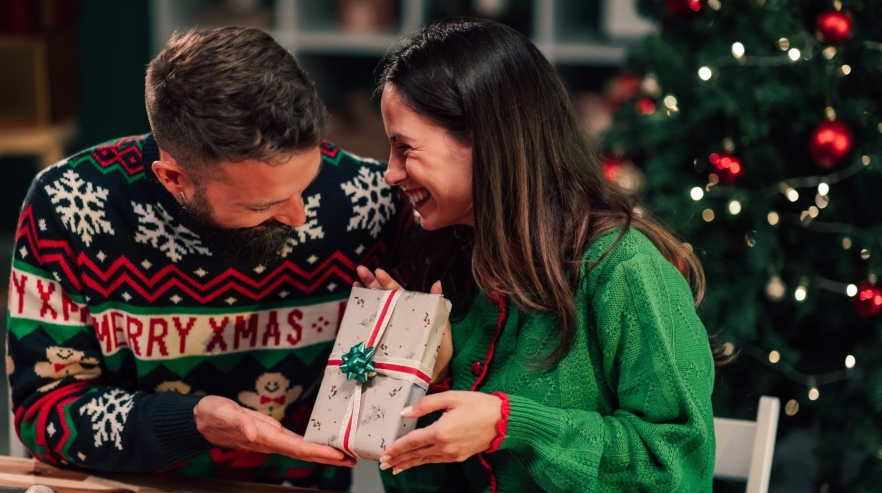 Arta de a dărui: ce ne învață psihologia despre cadourile de Crăciun