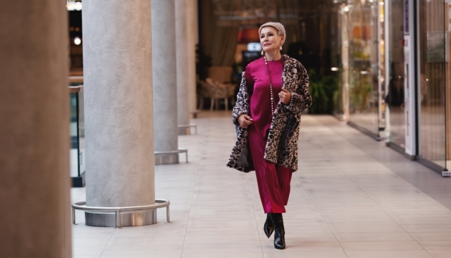 (P) Rochii de eveniment elegante pentru femeile de 40+: 5 stiluri care te vor pune în valoare 