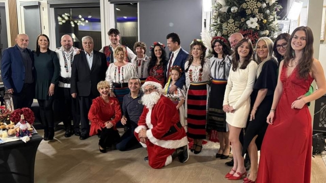 Crăciun românesc la Chicago. Marina Almăşan şi Cătălin Soci l-au găsit pe Moş Crăciun în America!