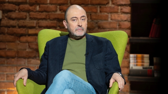 De vorbă cu Cătălin Ștefănescu, despre curiozitate, dialogul tihnit și arta de a asculta