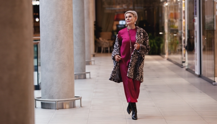 (P) Rochii de eveniment elegante pentru femeile de 40+: 5 stiluri care te vor pune în valoare 