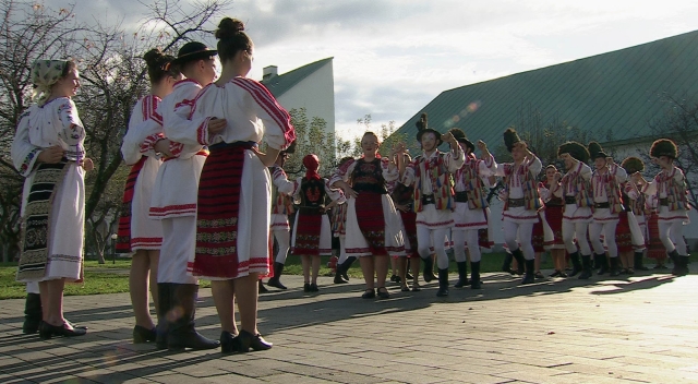 “Cântec şi poveste”: Ansamblul Folcloric „Balada” Bistrița