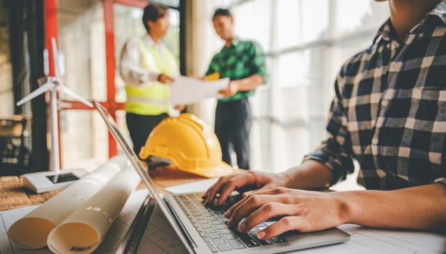 (P) Impactul platformelor online în industria construcțiilor