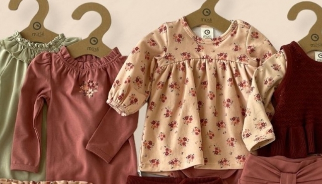 (P) Top 5 magazine pentru bebeluși (haine, joacă și acasă)