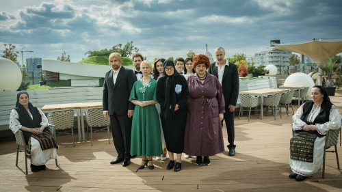 O nouă premieră la TNB: „Ceasu’ și cămașa miresii” – continuarea universului oltenesc creat de Gavril Pătru