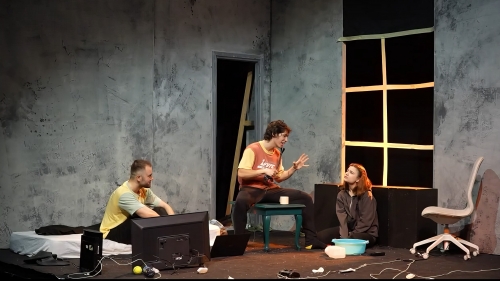 YEN de Anna Jordan, premieră 9G la TNB