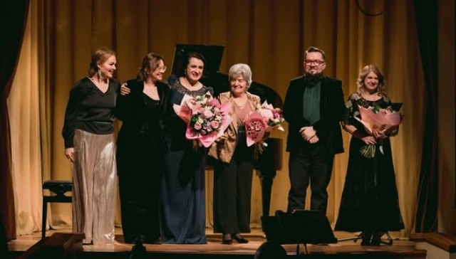 România în lume – o nouă mărturie a autenticității talentului artiștilor români/ Producător: Liliana Văduva/ TVRi/ Sursa foto: Capturi din emisiune - Liliana Văduva