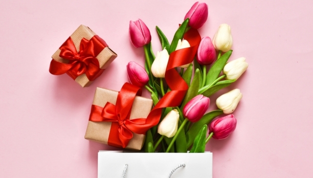 (P) Idei de flori de primăvară pentru surprize livrate la domiciliu în București: Ghid complet de la Floria 