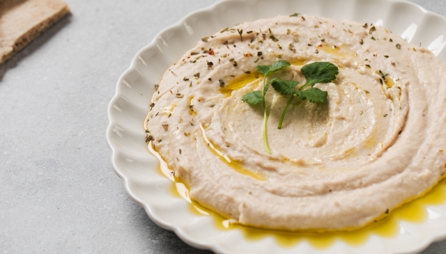 (P) Hummusul: cum să prepari acasă un hummus sănătos cu năut 