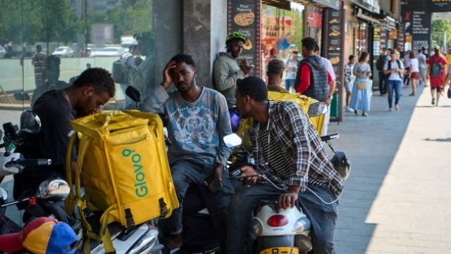 De ce nu îi tolerează românii pe muncitorii străini. Cercetătorul Anatolie Coșciug: Nu mai e doar discurs, au loc violențe fizice 