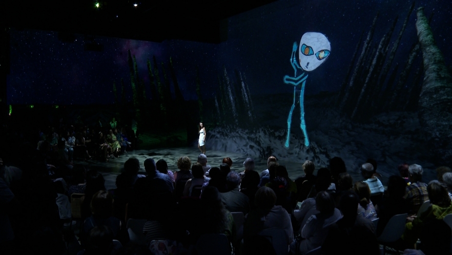 Gigi Căciuleanu la Muzeul MINA – Spectacolul ONIRIUS se vede la TVR Cultural