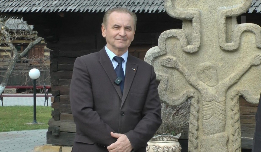 (w882) ÃŽn aÈ™tep