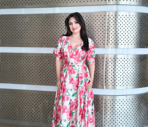 (w500) Dorina Flo