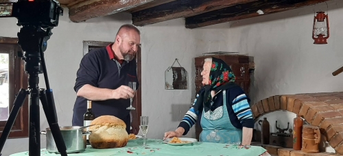 Banatul Montan: fier, păturată şi blues. Duminică, la „Exclusiv în România”