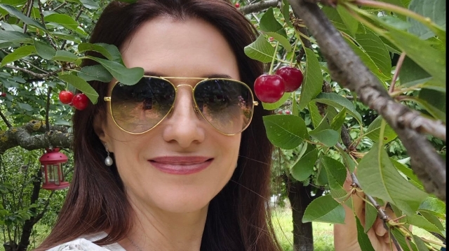 Iuliana Tudor: „Desenam cu creta o grămadă de poveşti colorate, iar şotronul era maxima bucurie”
