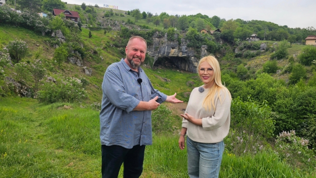 O pădure de liliac întinsă pe aproape 20 de hectare... Totul despre rezervația naturală unică în România, la „Exclusiv în România”, pe TVR 1
