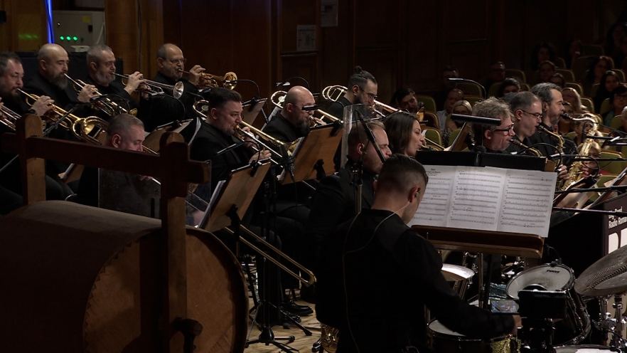 (w882) Big Band R