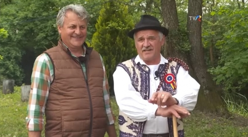 “Sarea în bucate”: Gulaș vânătoresc cu salată de gălbiori | VIDEO