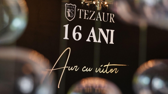 (P) „Aur cu viitor”: TEZAUR sărbătorește 16 ani cu un manifest ce unește moda, sustenabilitatea și educația financiară