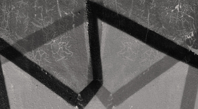 (P) Grunge, minimalism și logo-uri: forța creativă a unei decade contradictorii