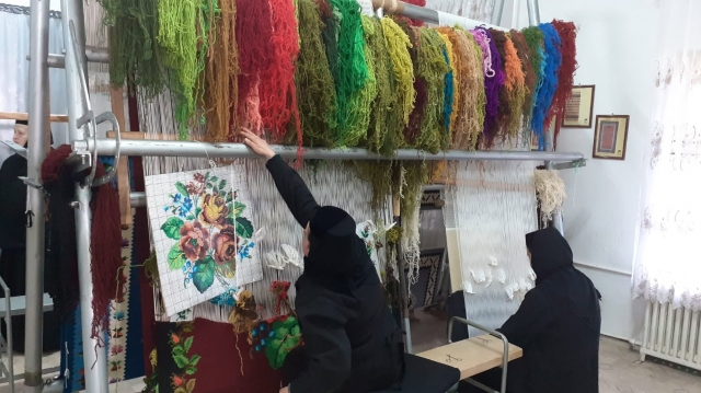 “Locuri, oameni şi comori”: Cele mai frumoase covoare și ștergare țărănești