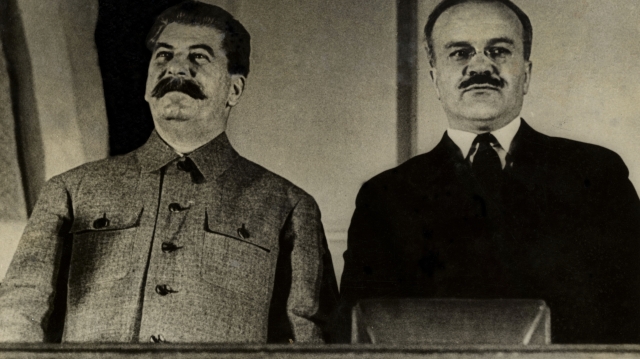 Adevărul ascuns timp de jumătate de secol: „Călăii lui Stalin - Masacrul de la Katyn”, joi seară la TVR 1”