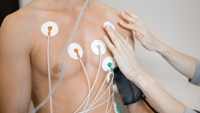 (P) Electrocardiograma la Memorial România: ce este și când este recomandată? 
