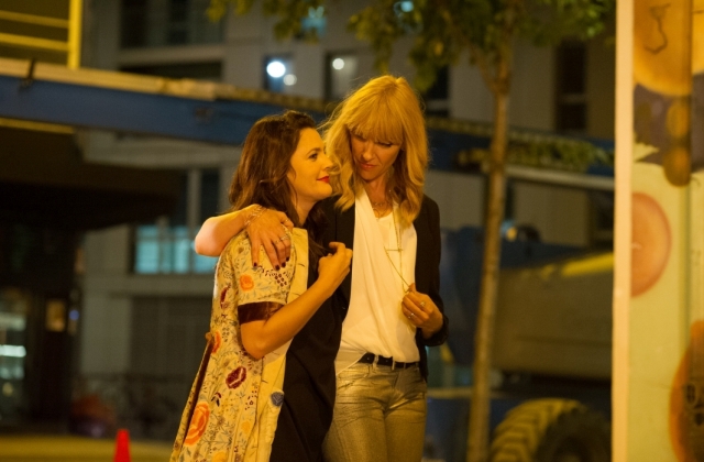 Prietene în film, prietene în viaţa reală. Drew Barrymore şi Toni Collette, roluri principale în filmul „Mi-e dor de tine”, la TVR 1