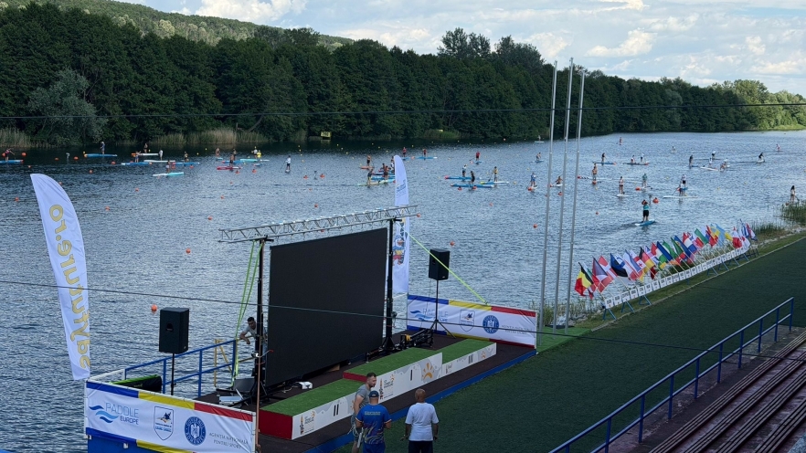 Spectacolul rezistenței, ambiției și performanței! Campionatul European de Kaiac Canoe Maraton pentru seniori, tineret şi juniori, în direct la TVR Sport