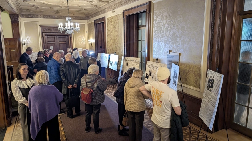 (w882) Expozitie