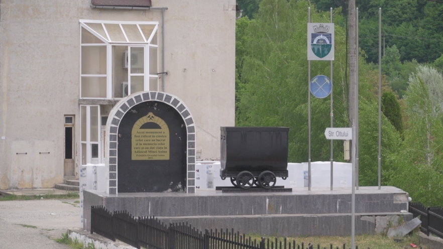 (w882) Monument m